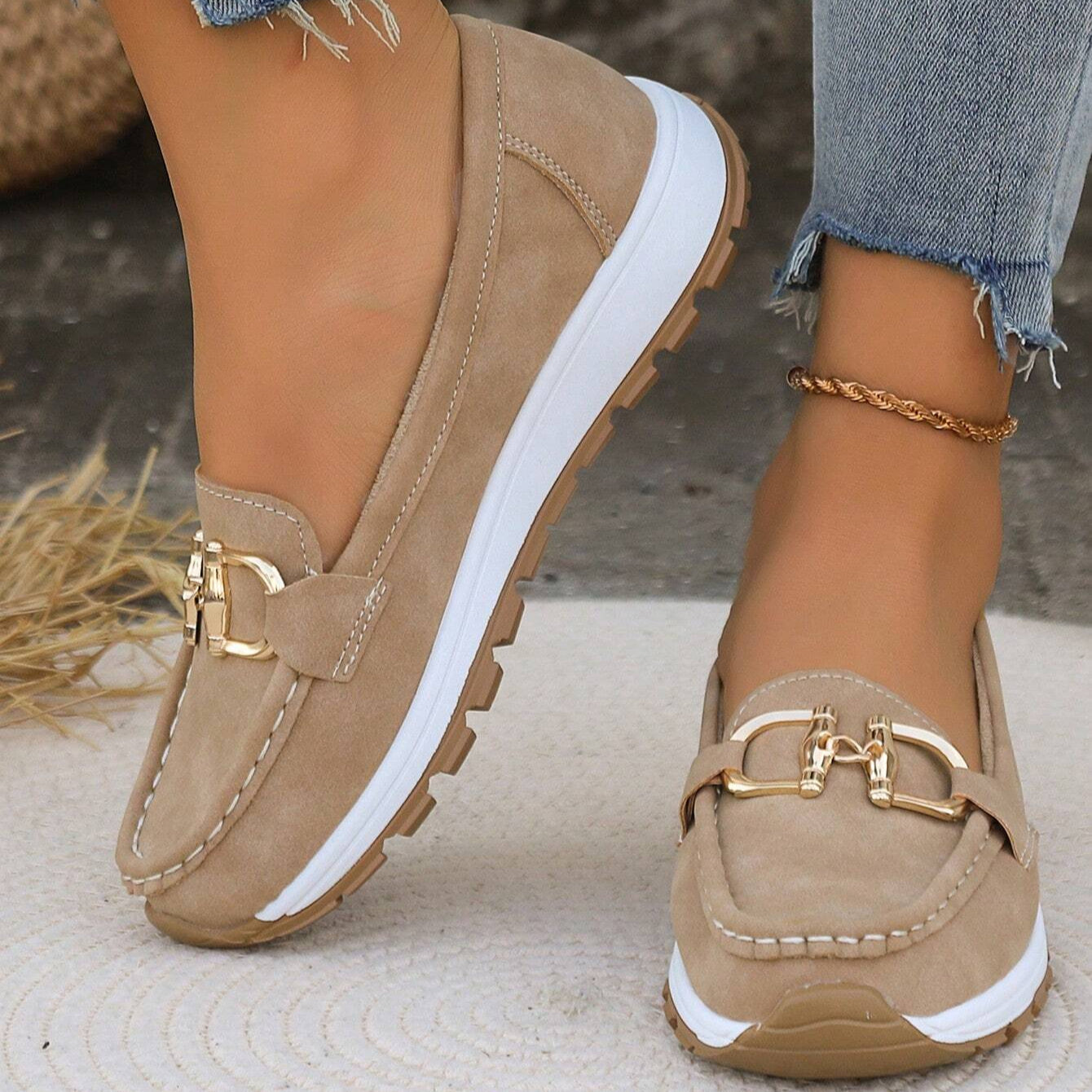 Scarlett - Chic Buckle Loafers