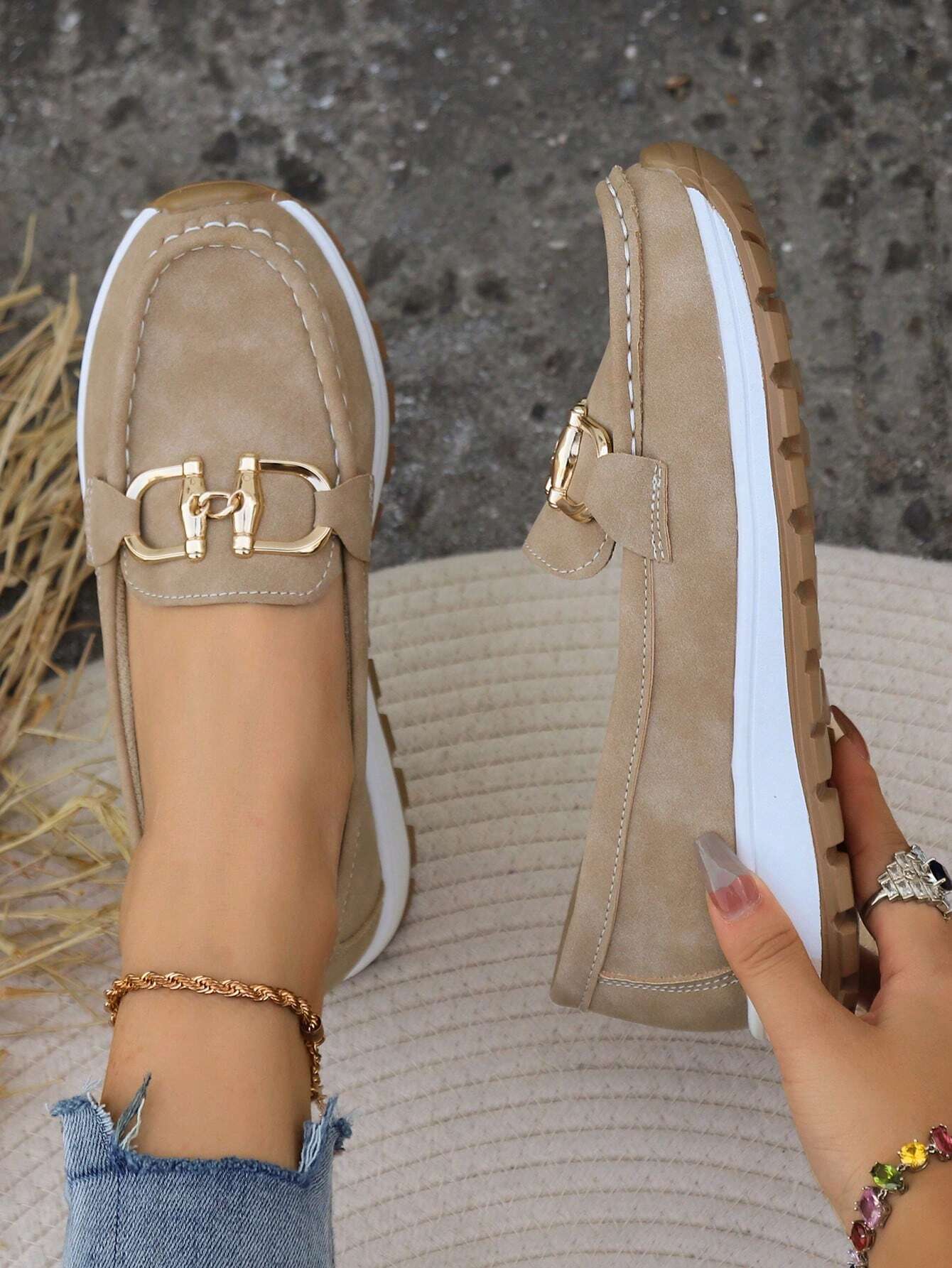 Scarlett - Chic Buckle Loafers