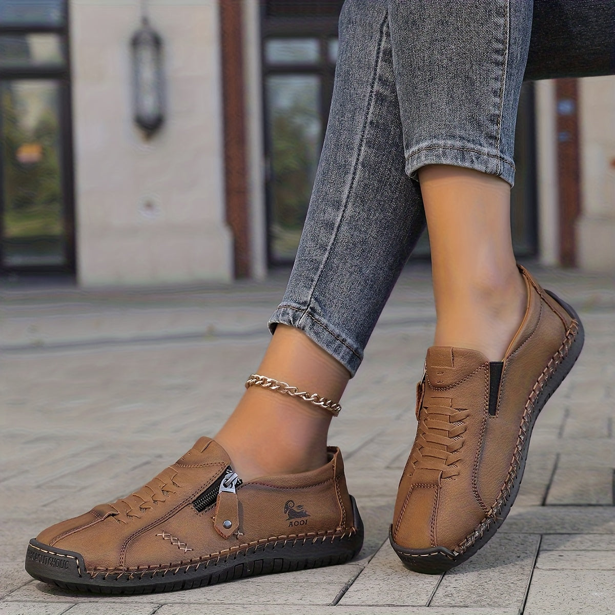 Katherine – Elegant Comfort with a Practical Zipper