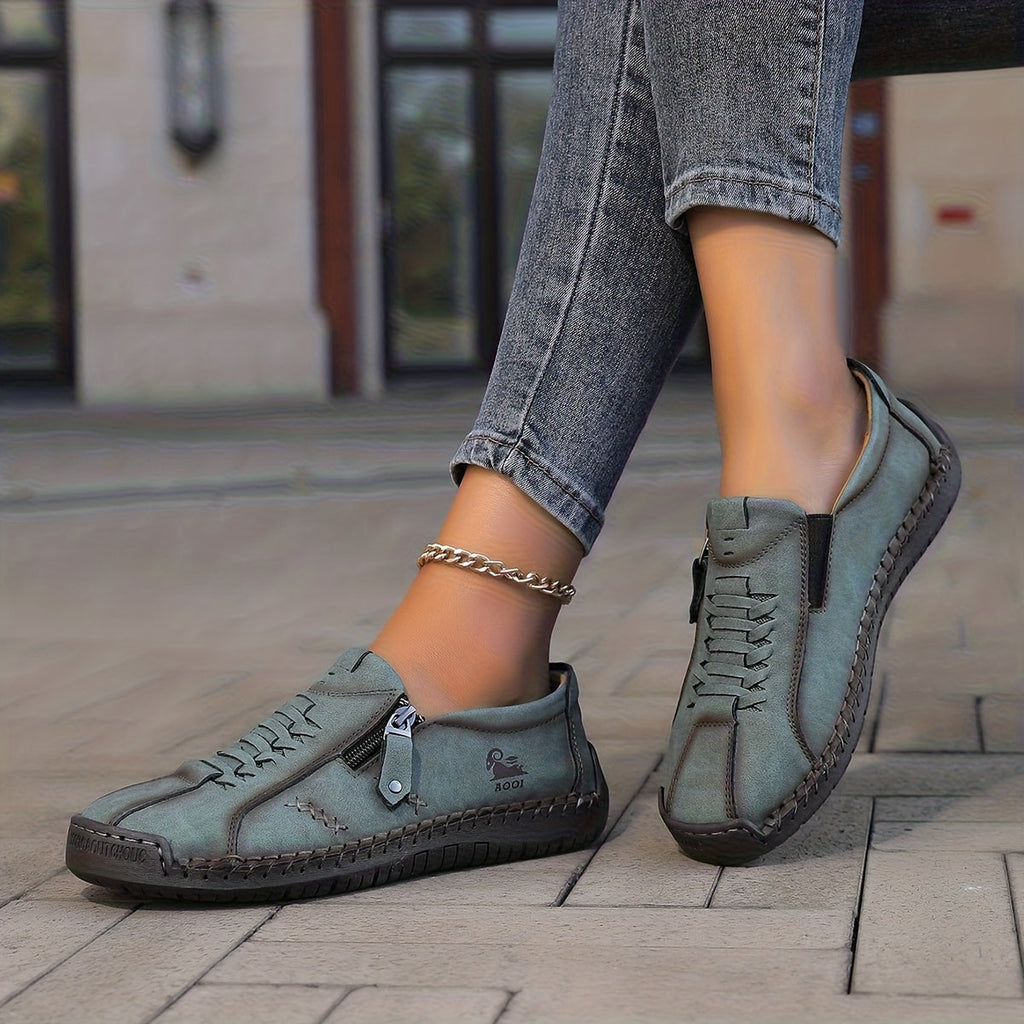 Katherine – Elegant Comfort with a Practical Zipper