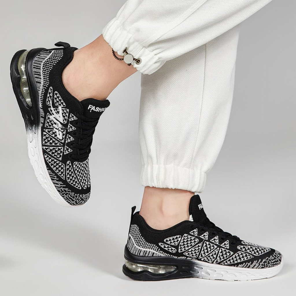 Dorothy – Orthopedic Shoes in Black