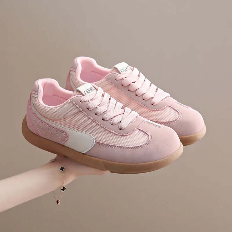 Susan – Shoes with a Wide Toe Cap