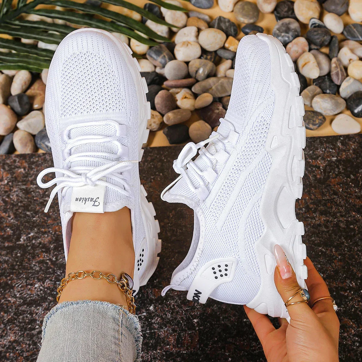 Delilah – Breathable Sneakers